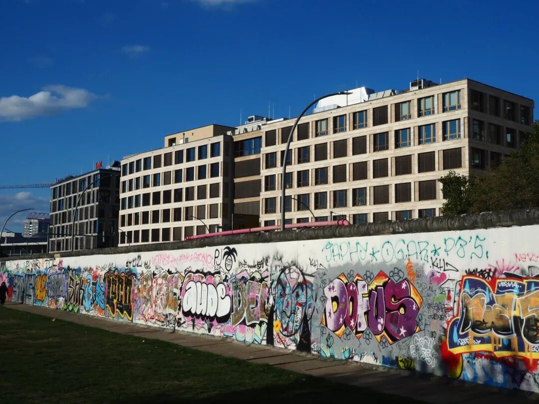 Europe_07.jpg Europe_07.jpg